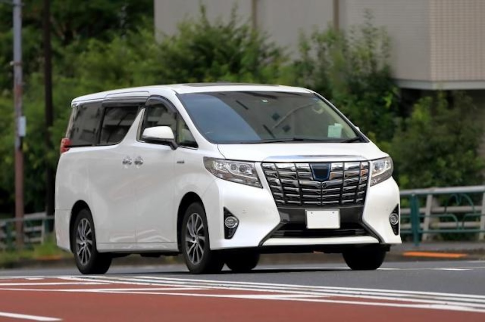 行政書士法人Rowingは福岡で、自動車の登録手続きを受け付けています